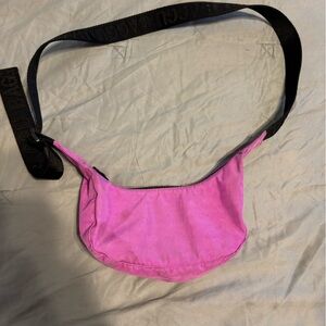 BAGGU mini crescent bag